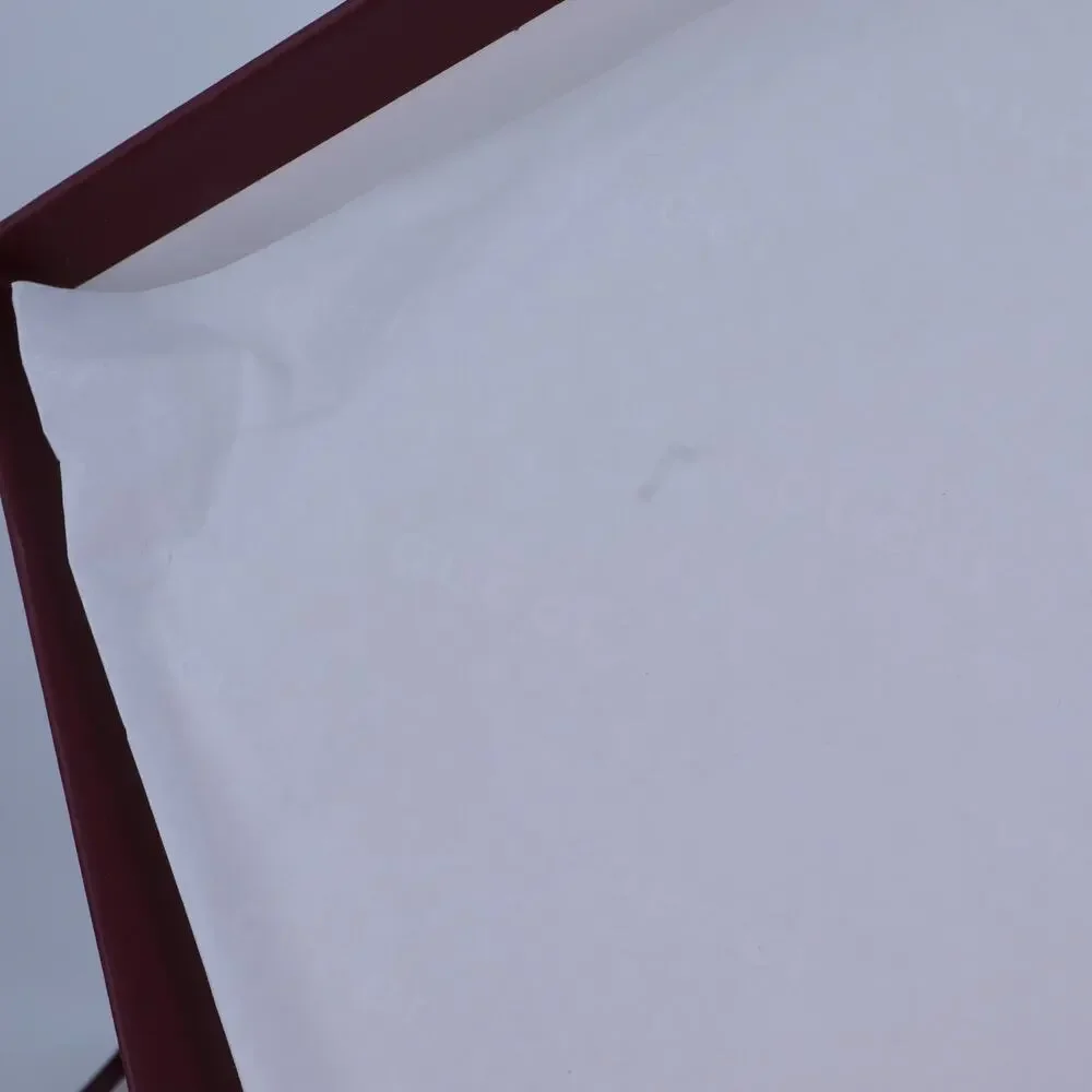 GUCCI Maroon and White Scarf Size Gift Box Matte 16x12x1.75